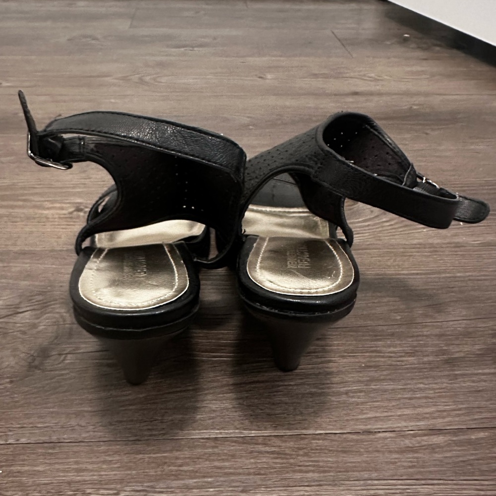 Black KENNETH COLE REACTION Ankle Strap Leather Women Shoes - Size 7.5 - Picture 13 of 14